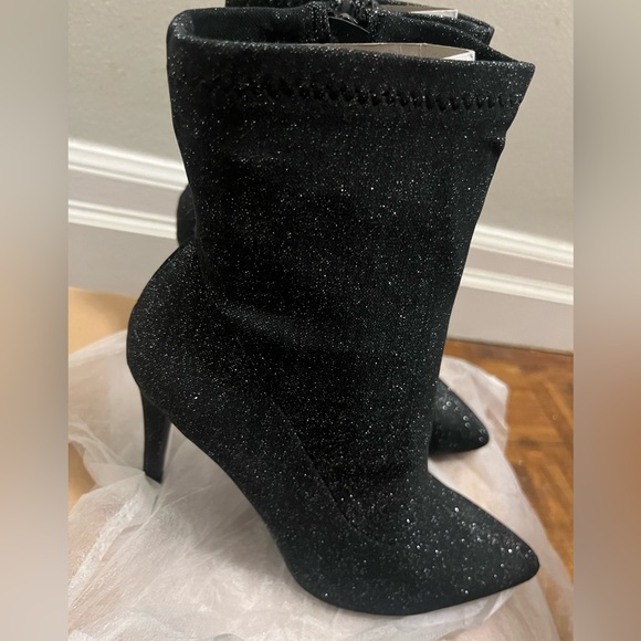 BRAND NEW LE CHATEAU HEELS SIZE 8.5 - Picture 2 of 7